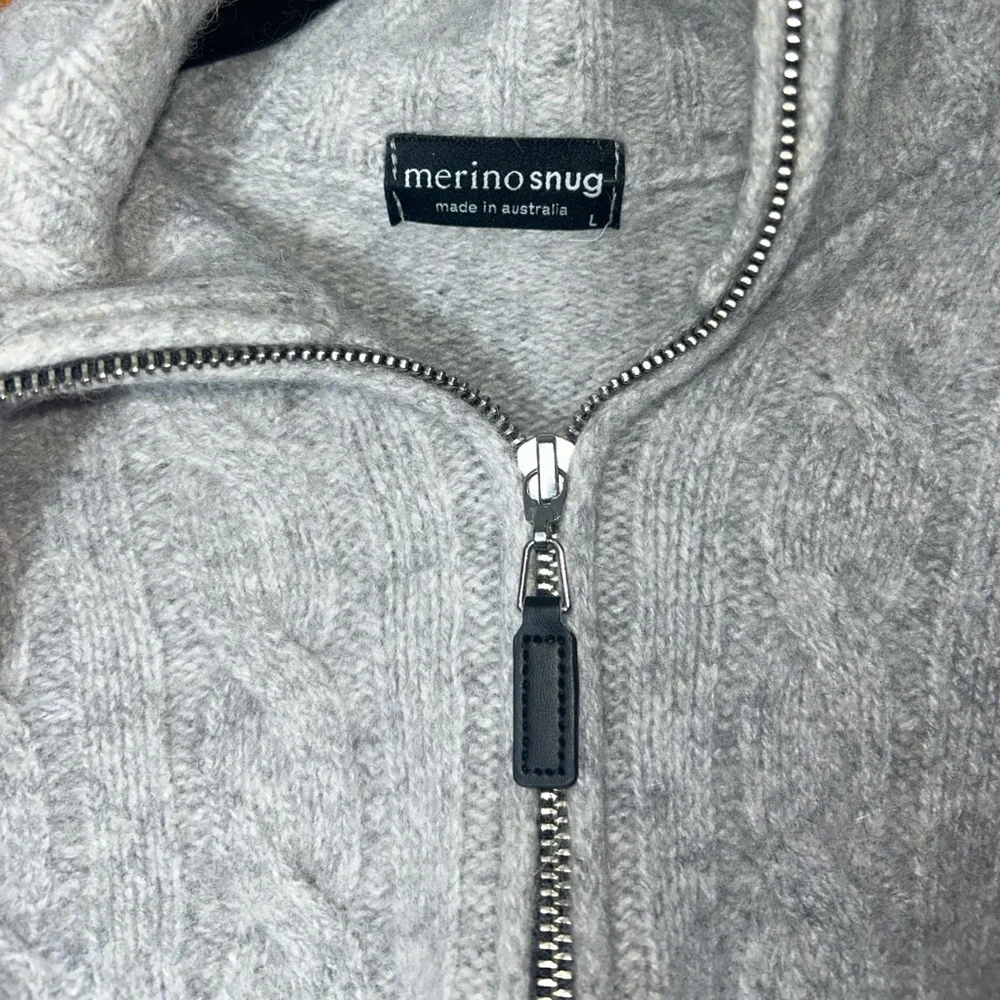 Merino Half Zip - Picture 3 of 3